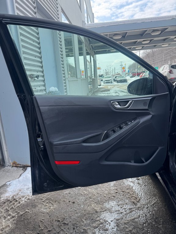 Hyundai Ioniq Plug-In Hybrid Essential Bas Kilométrage 2022 à Terrebonne, Québec - 7 - w1024h768px