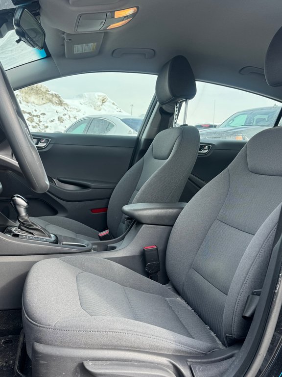 Hyundai Ioniq Plug-In Hybrid Essential Bas Kilométrage 2022 à Terrebonne, Québec - 9 - w1024h768px