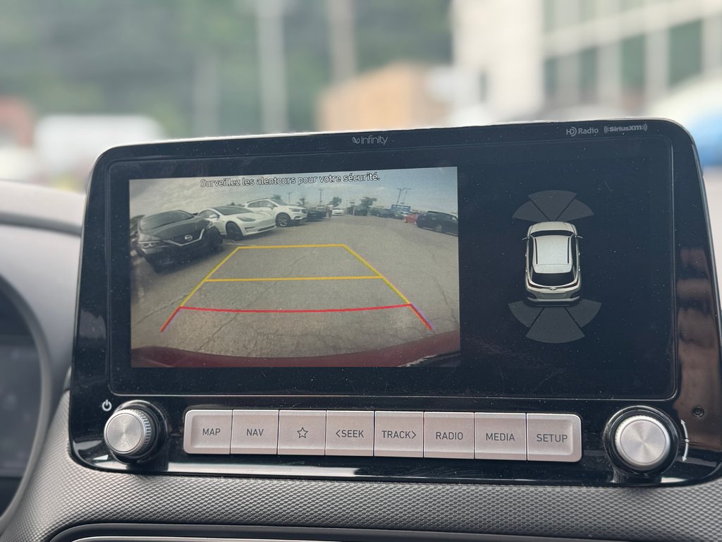 2020 Hyundai KONA ELECTRIC Ultimate Cuir Toit Ouvrant Bas Kilométrage in Terrebonne, Quebec - 17 - w1024h768px