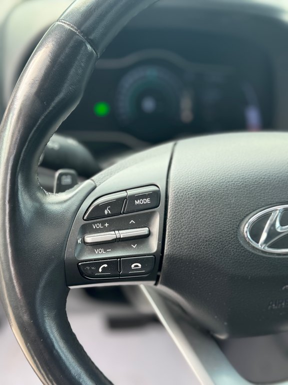 2020 Hyundai KONA ELECTRIC Ultimate Cuir Toit Ouvrant Bas Kilométrage in Terrebonne, Quebec - 12 - w1024h768px