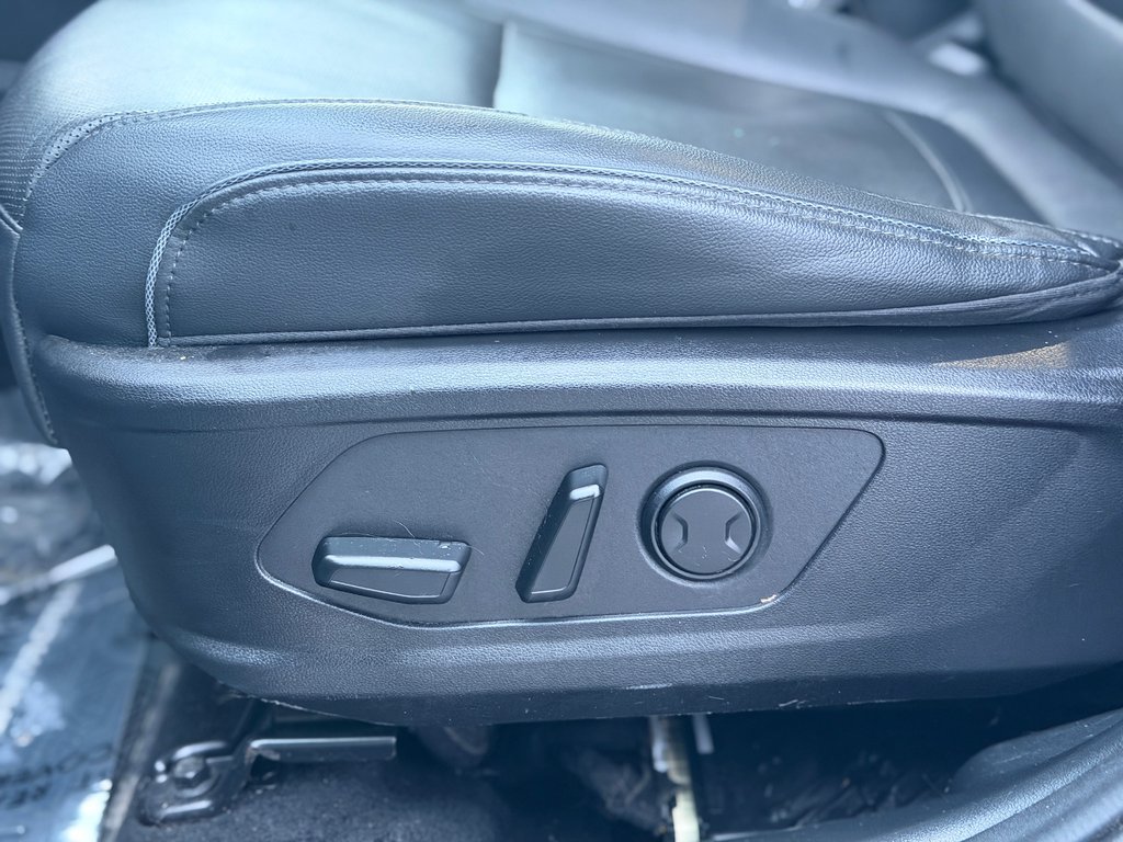 Hyundai Santa Cruz Ultimate Cuir Toit Ouvrant AWD 2023 à Terrebonne, Québec - 9 - w1024h768px