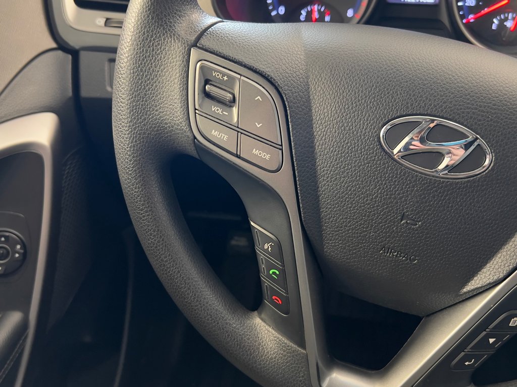 2016 Hyundai Santa Fe Sport 2.4L in Boucherville, Quebec - 22 - w1024h768px