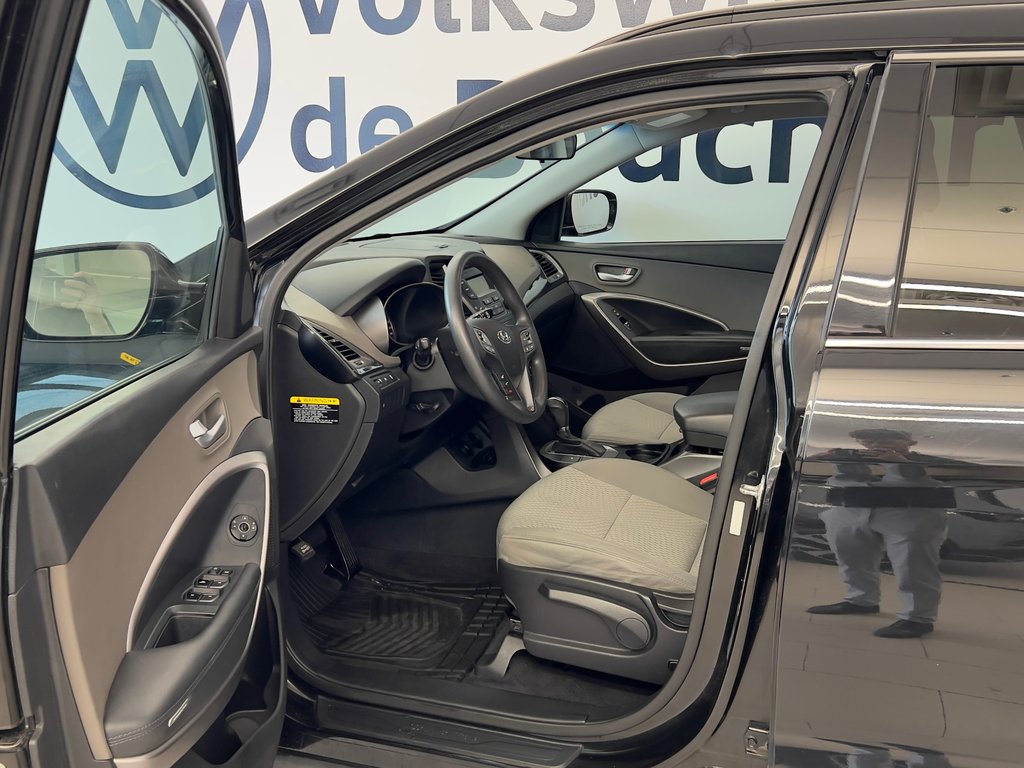 2016 Hyundai Santa Fe Sport 2.4L in Boucherville, Quebec - 10 - w1024h768px