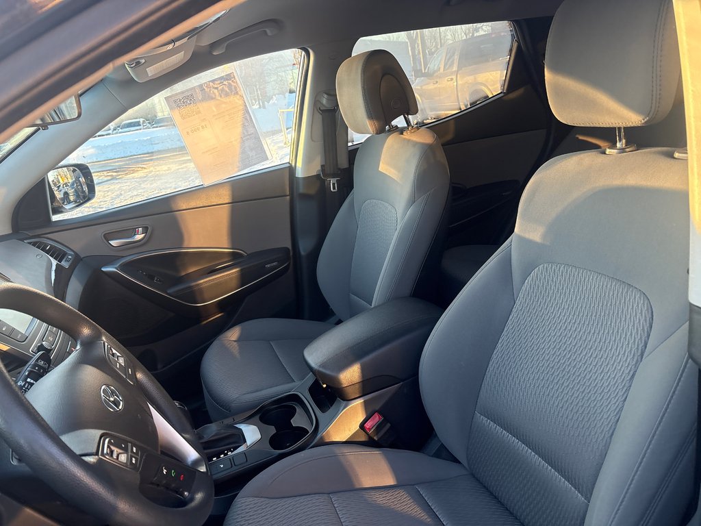 Hyundai Santa Fe Sport TRÈS BAS KM, AWD, AUBAINE 2018 à Boucherville, Québec - 16 - w1024h768px