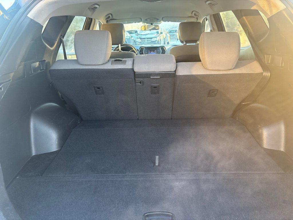 Hyundai Santa Fe Sport TRÈS BAS KM, AWD, AUBAINE 2018 à Boucherville, Québec - 12 - w1024h768px