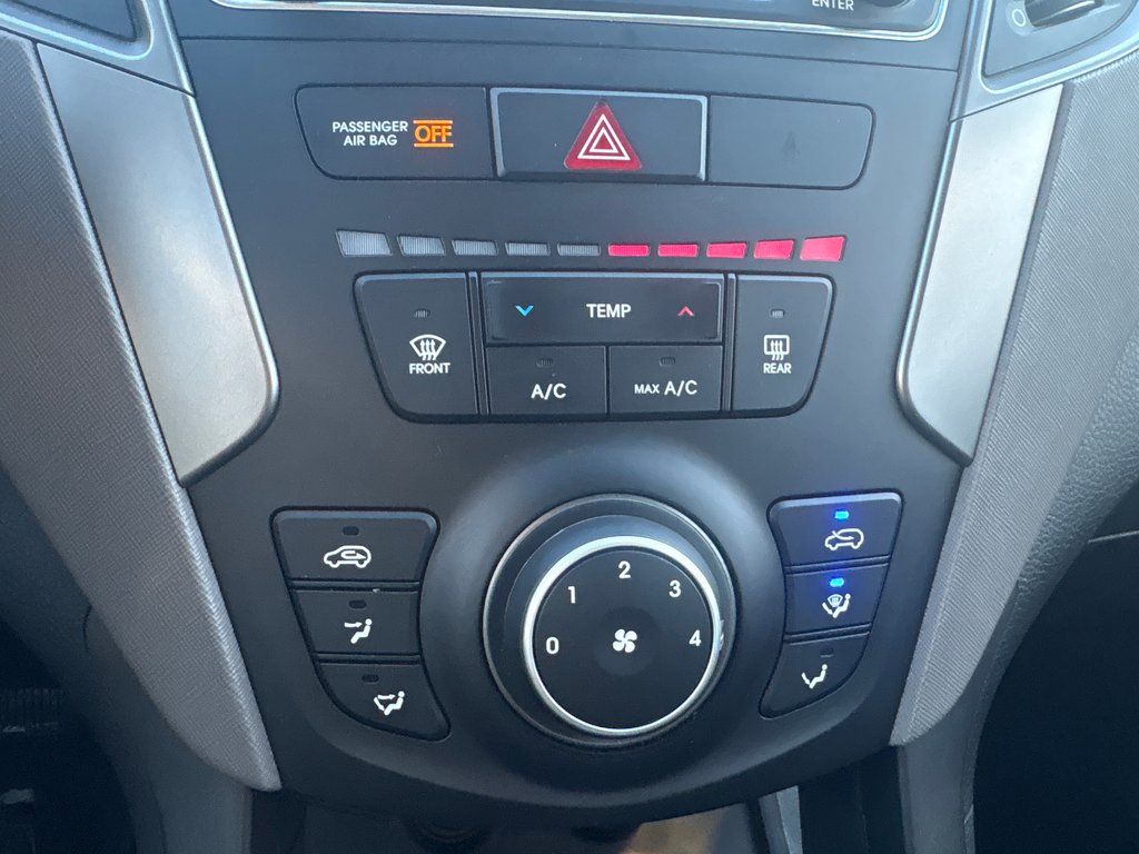 Hyundai Santa Fe Sport TRÈS BAS KM, AWD, AUBAINE 2018 à Boucherville, Québec - 23 - w1024h768px