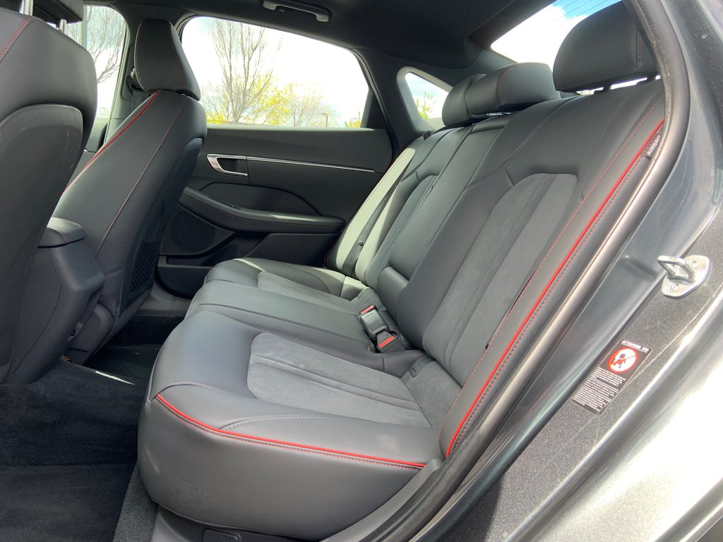 Hyundai Sonata Sport BAS KM GARANTIE JAMAIS ACCIDENTÉ TOIT CUIR 2022 à Boucherville, Québec - 15 - w1024h768px