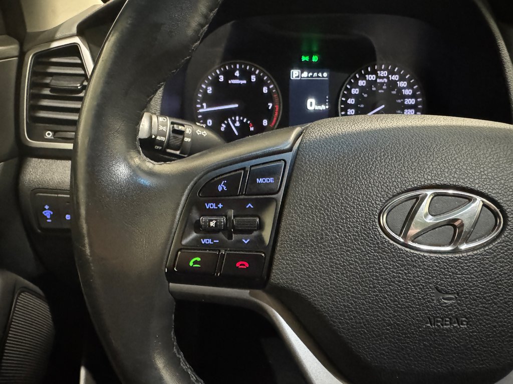 2017 Hyundai Tucson Limited Toit Panoramique Navigation AWD in Terrebonne, Quebec - 9 - w1024h768px
