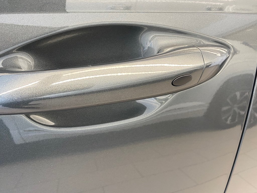 2023 Hyundai Tucson PREFERRED in Boucherville, Quebec - 10 - w1024h768px