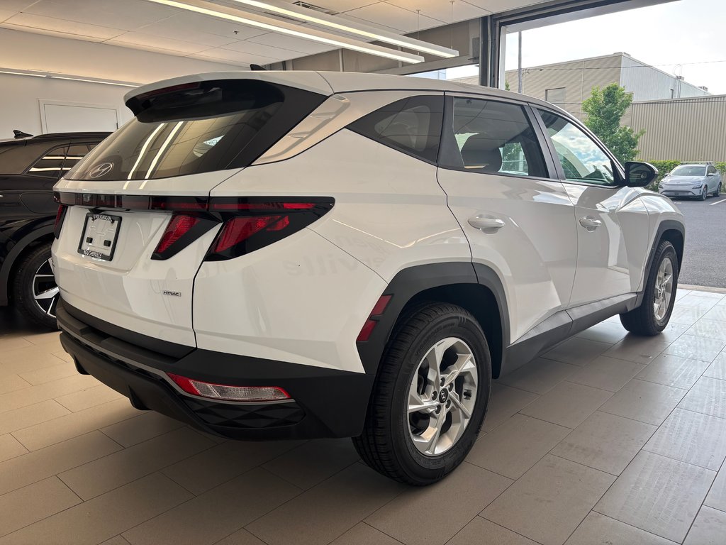 2023 Hyundai Tucson ESSENTIAL in Boucherville, Quebec - 3 - w1024h768px