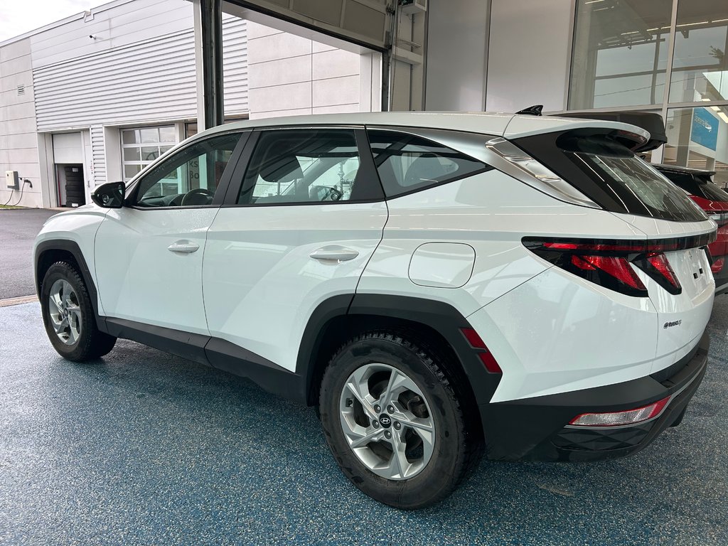 2023 Hyundai Tucson ESSENTIAL in Boucherville, Quebec - 3 - w1024h768px