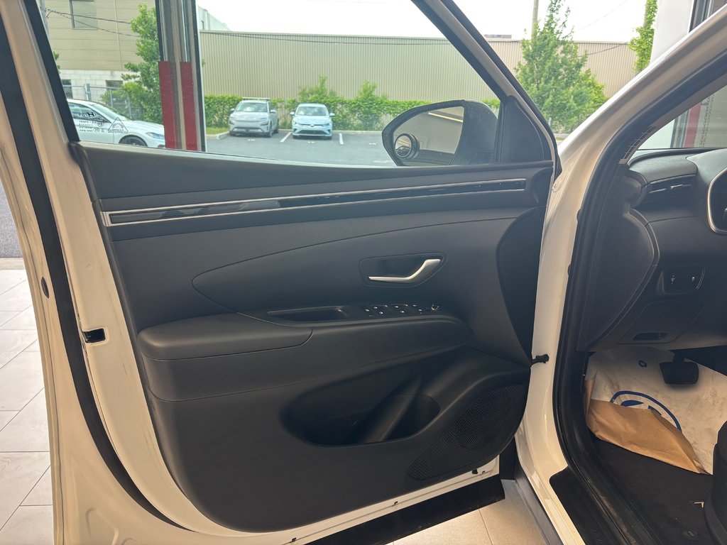 2023 Hyundai Tucson ESSENTIAL in Boucherville, Quebec - 10 - w1024h768px