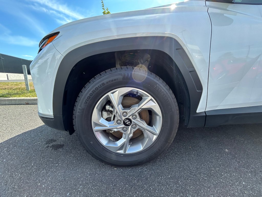 Hyundai Tucson Essential 2023 à Boucherville, Québec - 8 - w1024h768px