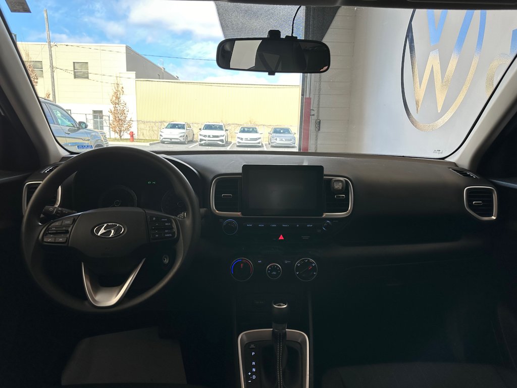 2020 Hyundai Venue Essential in Boucherville, Quebec - 14 - w1024h768px