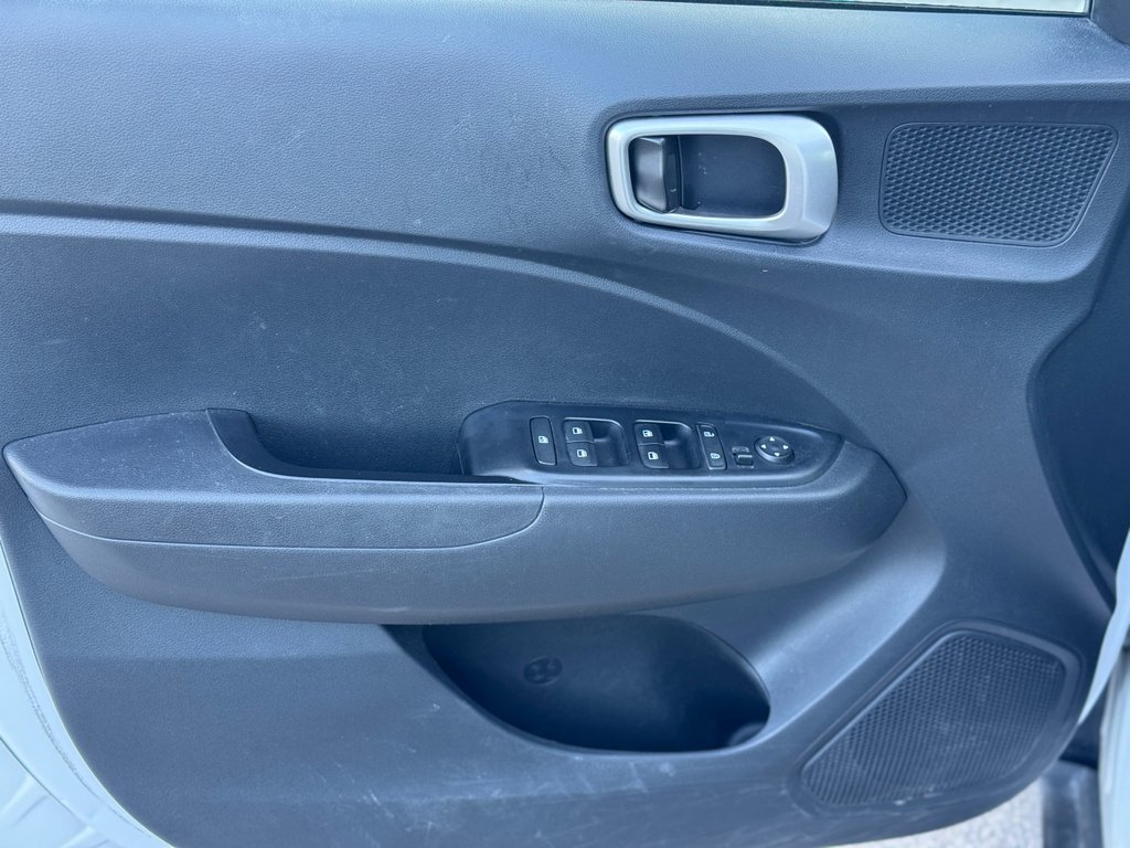 2021 Hyundai Venue Essential Régulateur de vitesse Bluetooth in Terrebonne, Quebec - 8 - w1024h768px