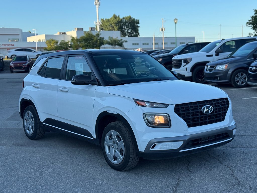 2021 Hyundai Venue Essential Régulateur de vitesse Bluetooth in Terrebonne, Quebec - 1 - w1024h768px