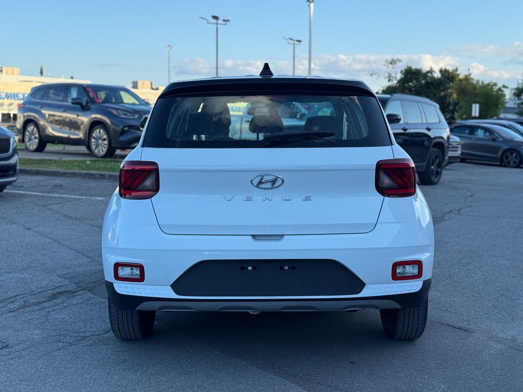 2021 Hyundai Venue Essential Régulateur de vitesse Bluetooth in Terrebonne, Quebec - 5 - w1024h768px