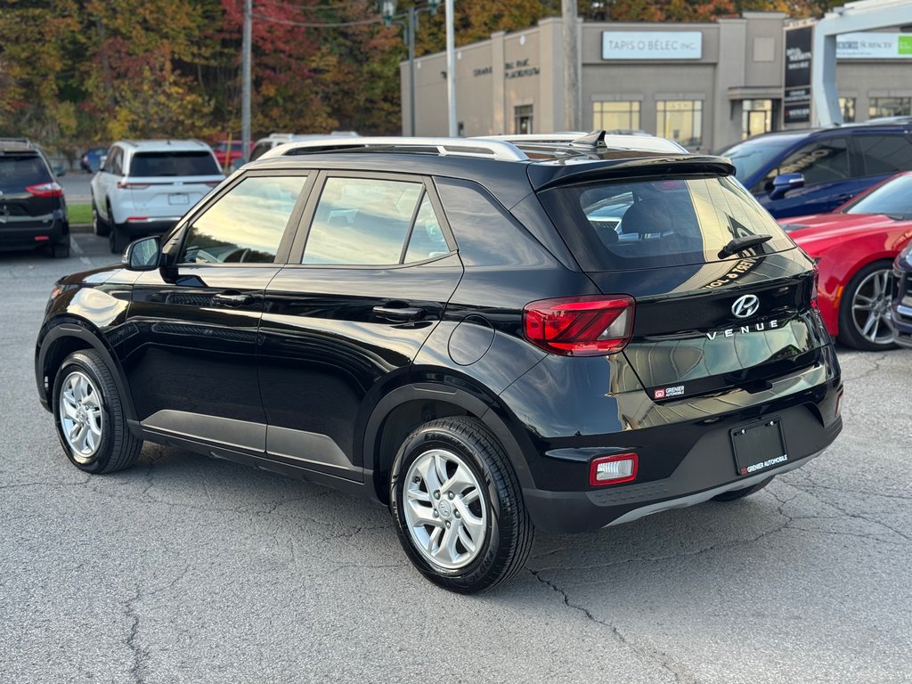 Hyundai Venue Preferred Bas Kilométrage 2022 à Terrebonne, Québec - 4 - w1024h768px