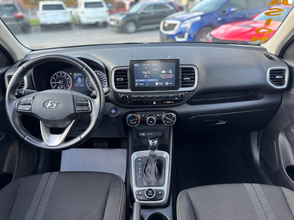 Hyundai Venue Preferred Bas Kilométrage 2022 à Terrebonne, Québec - 21 - w1024h768px