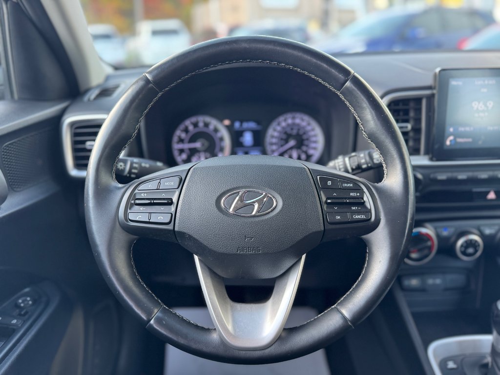 Hyundai Venue Preferred Bas Kilométrage 2022 à Terrebonne, Québec - 20 - w1024h768px
