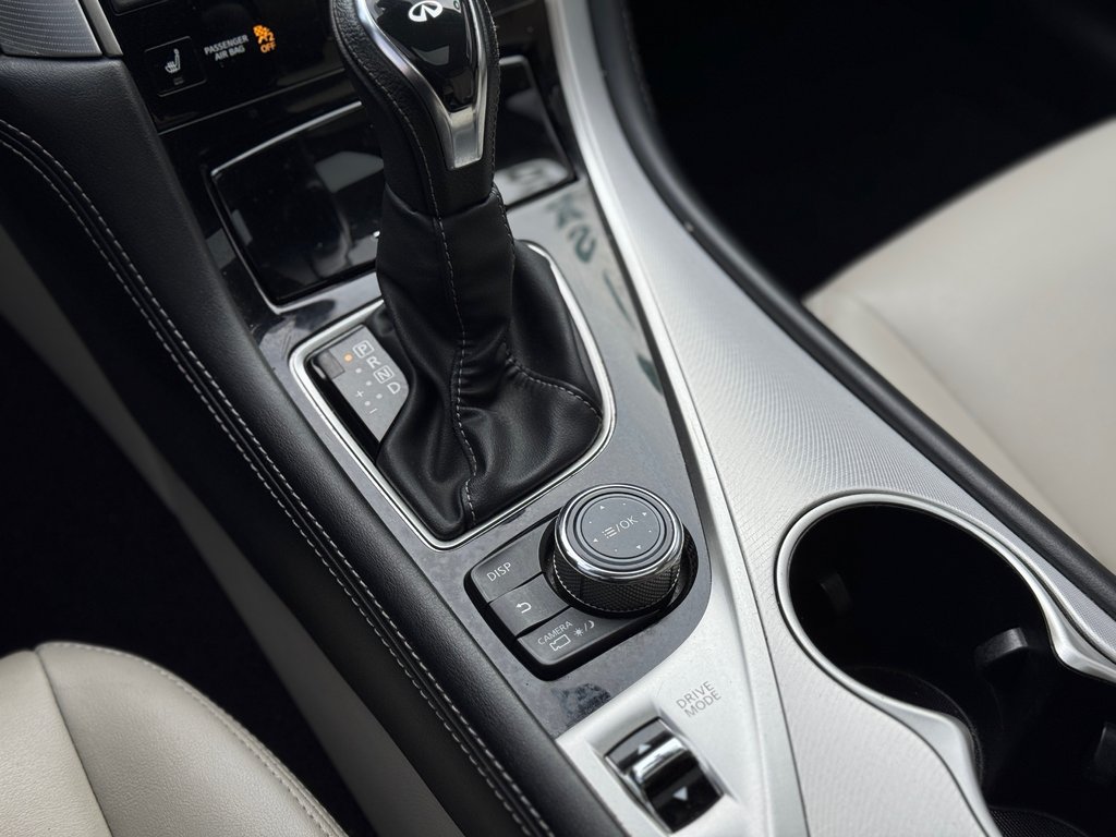 2021 Infiniti Q50 Luxe Cuir AWD Toit Ouvrant 3.0 in Terrebonne, Quebec - 22 - w1024h768px