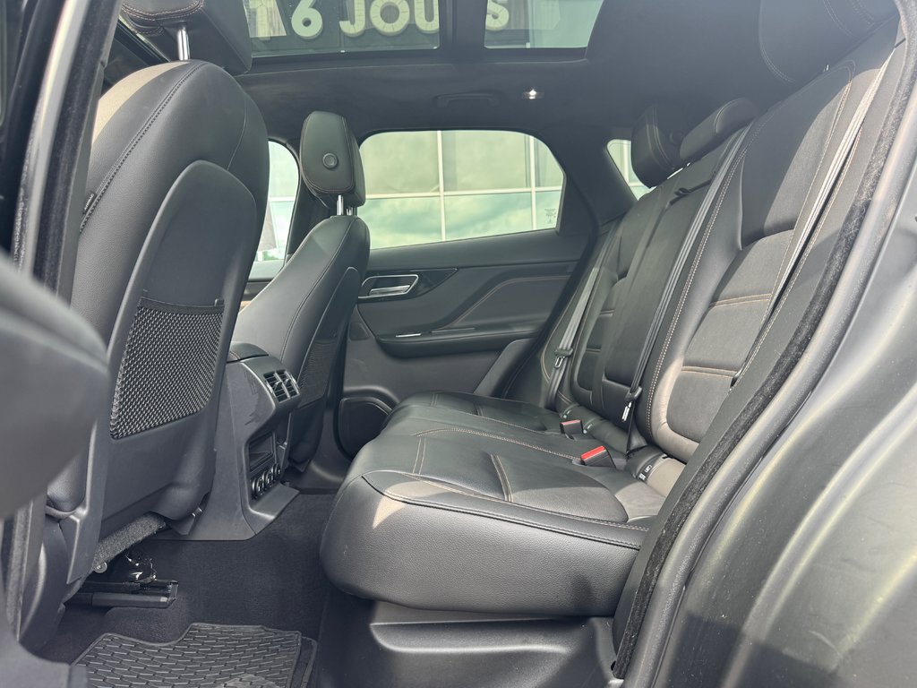 2020 Jaguar F-PACE Prestige 2.T Toit Panoramique Bas Kilométrage in Terrebonne, Quebec - 24 - w1024h768px