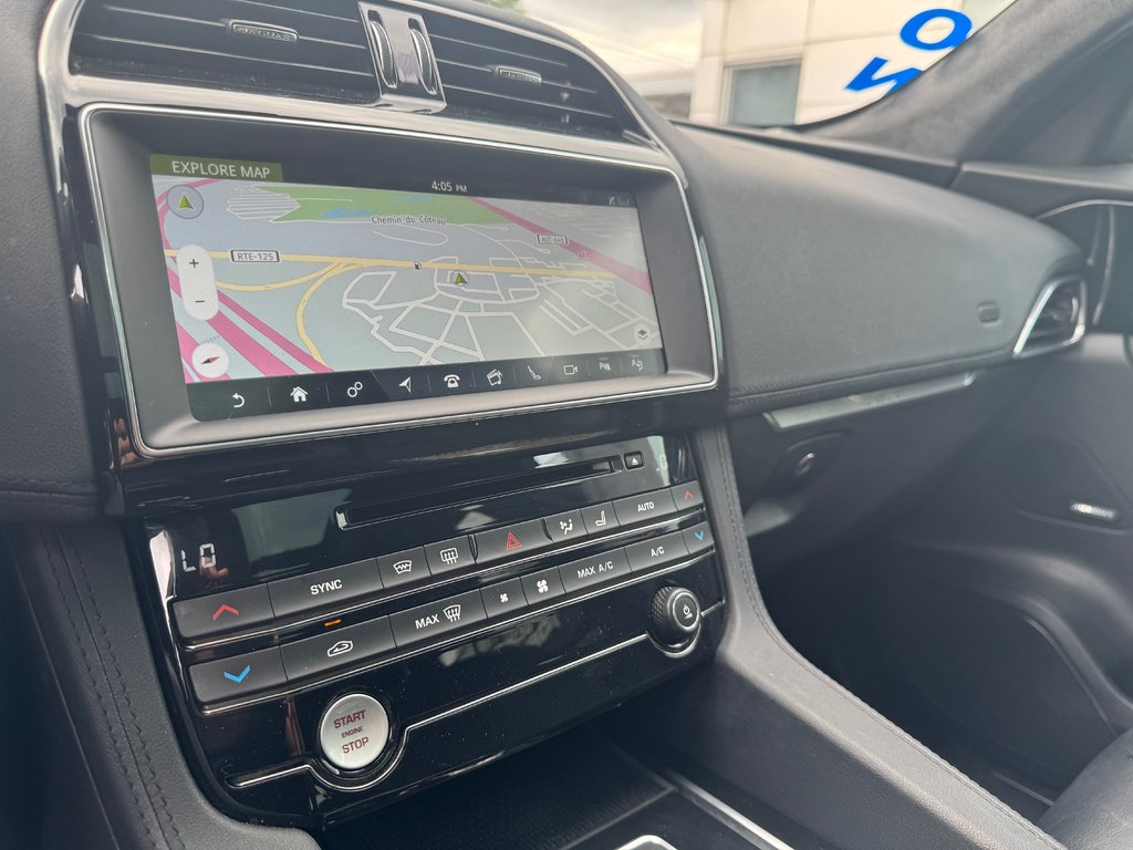 2020 Jaguar F-PACE Prestige 2.T Toit Panoramique Bas Kilométrage in Terrebonne, Quebec - 18 - w1024h768px