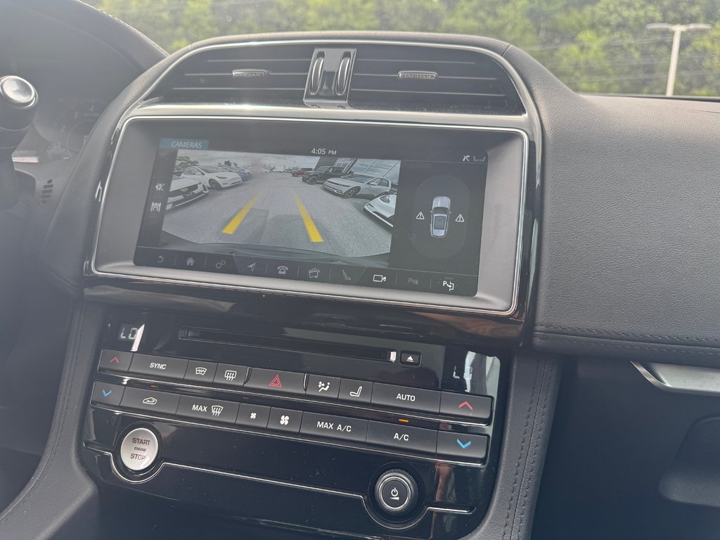 2020 Jaguar F-PACE Prestige 2.T Toit Panoramique Bas Kilométrage in Terrebonne, Quebec - 19 - w1024h768px