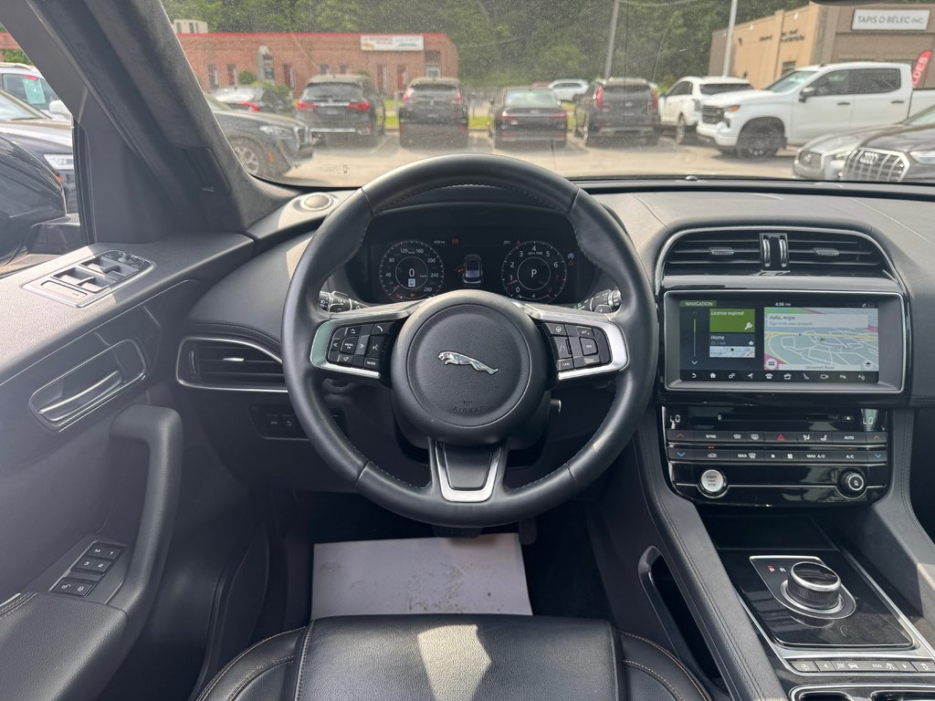 2020 Jaguar F-PACE Prestige 2.T Toit Panoramique Bas Kilométrage in Terrebonne, Quebec - 21 - w1024h768px