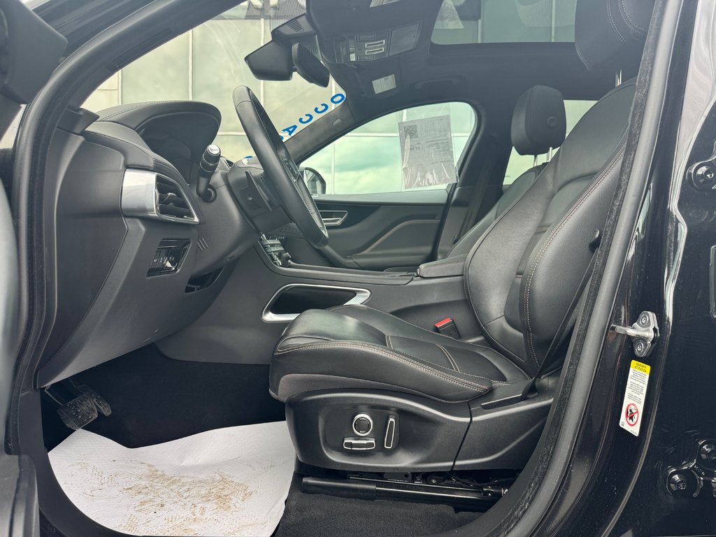 2020 Jaguar F-PACE Prestige 2.T Toit Panoramique Bas Kilométrage in Terrebonne, Quebec - 11 - w1024h768px