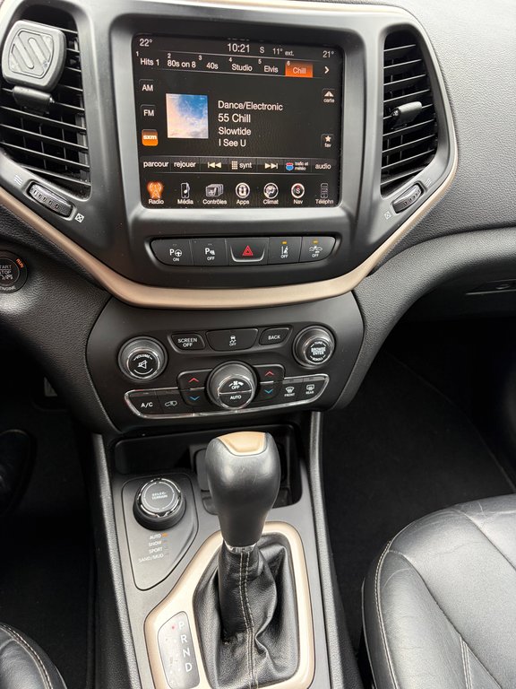 Jeep Cherokee Limited 4X4 V6 JAMAIS ACCIDENTÉ CUIR TOIT PANO 2014 à Boucherville, Québec - 18 - w1024h768px