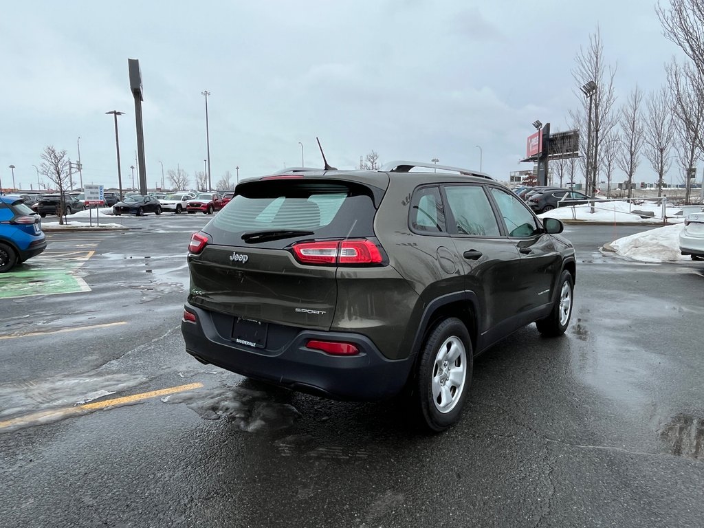 Jeep Cherokee Sport,AWD, TRÈS BAS KM, 2015 à Boucherville, Québec - 5 - w1024h768px