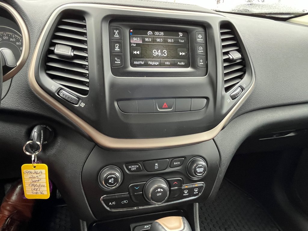 Jeep Cherokee Sport,AWD, TRÈS BAS KM, 2015 à Boucherville, Québec - 13 - w1024h768px