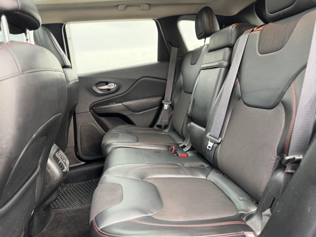 Jeep Cherokee Trailhawk 4x4 V6 2015 à Terrebonne, Québec - 25 - w1024h768px