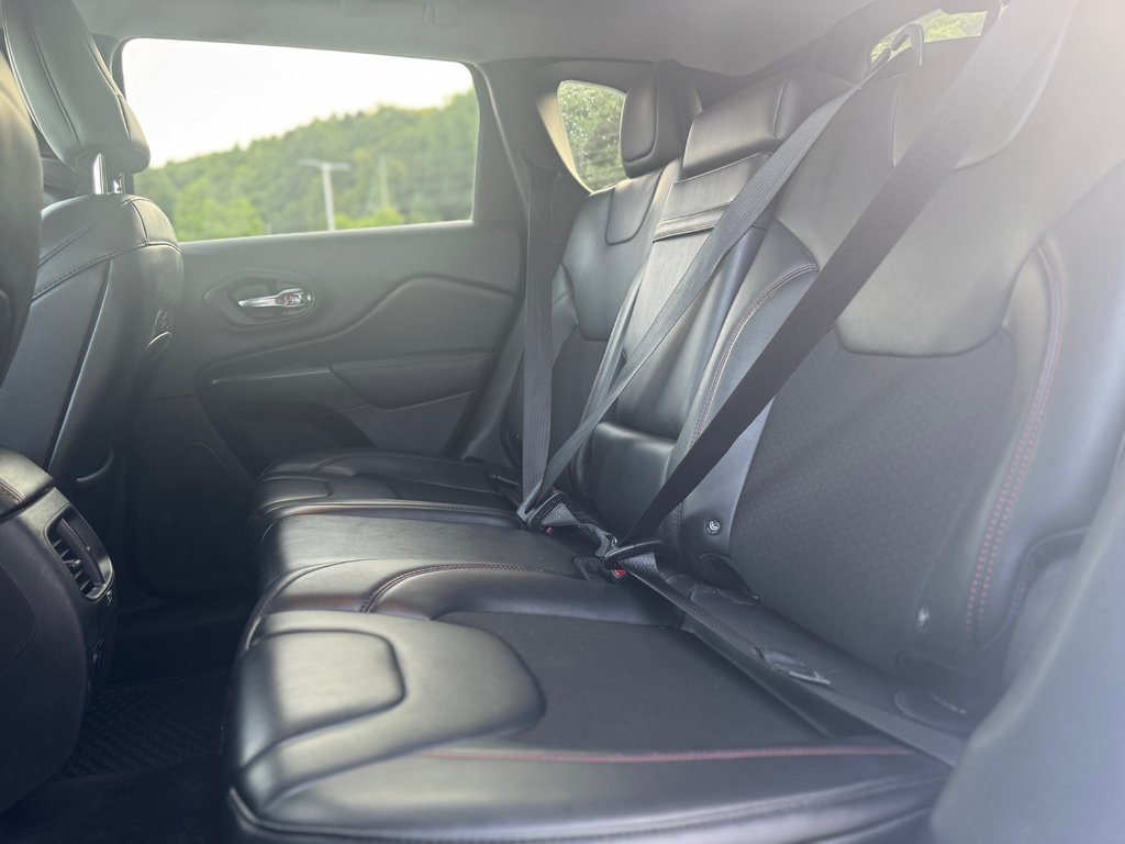 Jeep Cherokee Trailhawk 4x4 2019 à Terrebonne, Québec - 25 - w1024h768px
