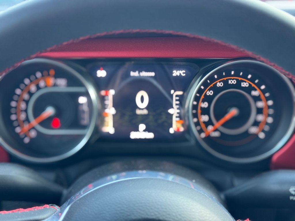 2023 Jeep Gladiator Rubicon Cuir Pneus 37'' Look WoW Bas Kilométrage in Terrebonne, Quebec - 14 - w1024h768px