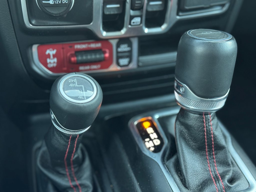 2023 Jeep Gladiator Rubicon Cuir Pneus 37'' Look WoW Bas Kilométrage in Terrebonne, Quebec - 19 - w1024h768px