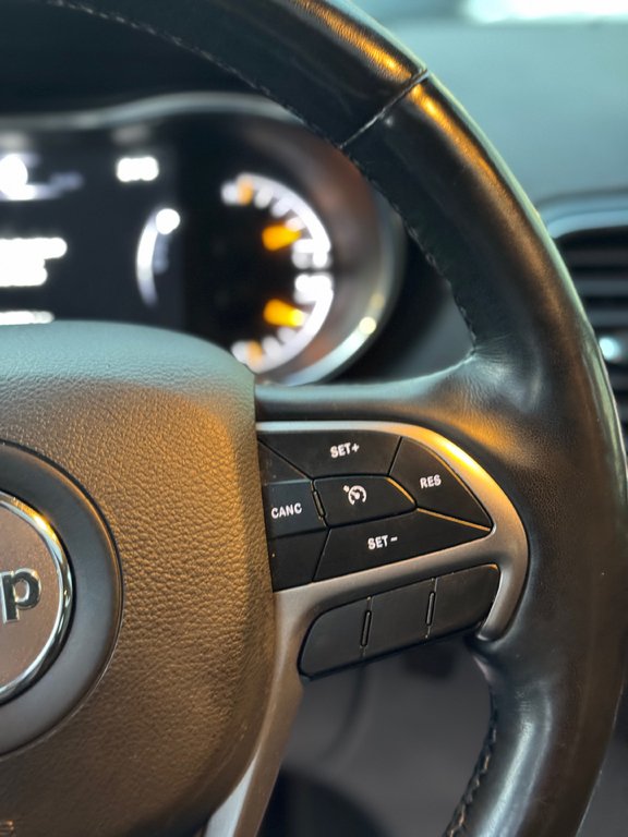 Jeep Grand Cherokee Limited Cuir Toit Panoramique 2020 à Terrebonne, Québec - 15 - w1024h768px