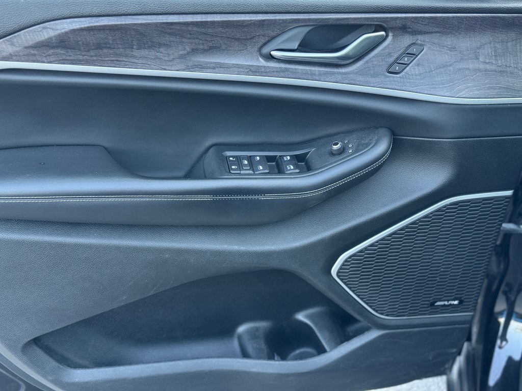 Jeep Grand Cherokee Limited Cuir Toit Panoramique 2022 à Terrebonne, Québec - 8 - w1024h768px