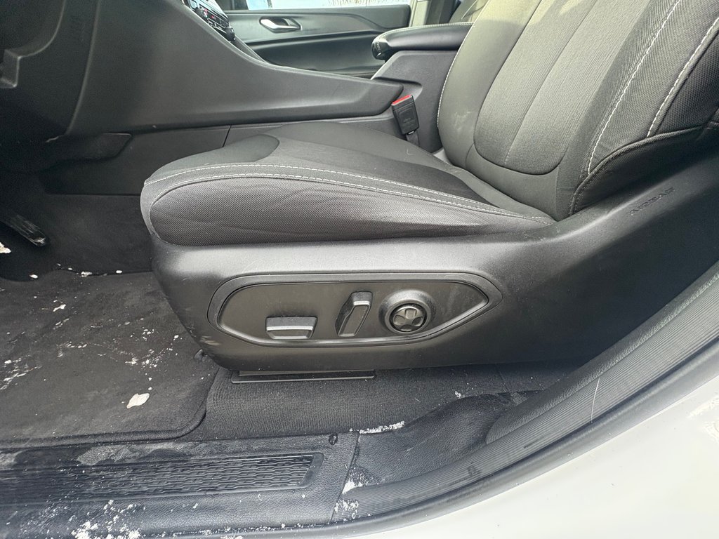 2023 Jeep Grand Cherokee Laredo, TOIT, GARANTIE in Boucherville, Quebec - 19 - w1024h768px