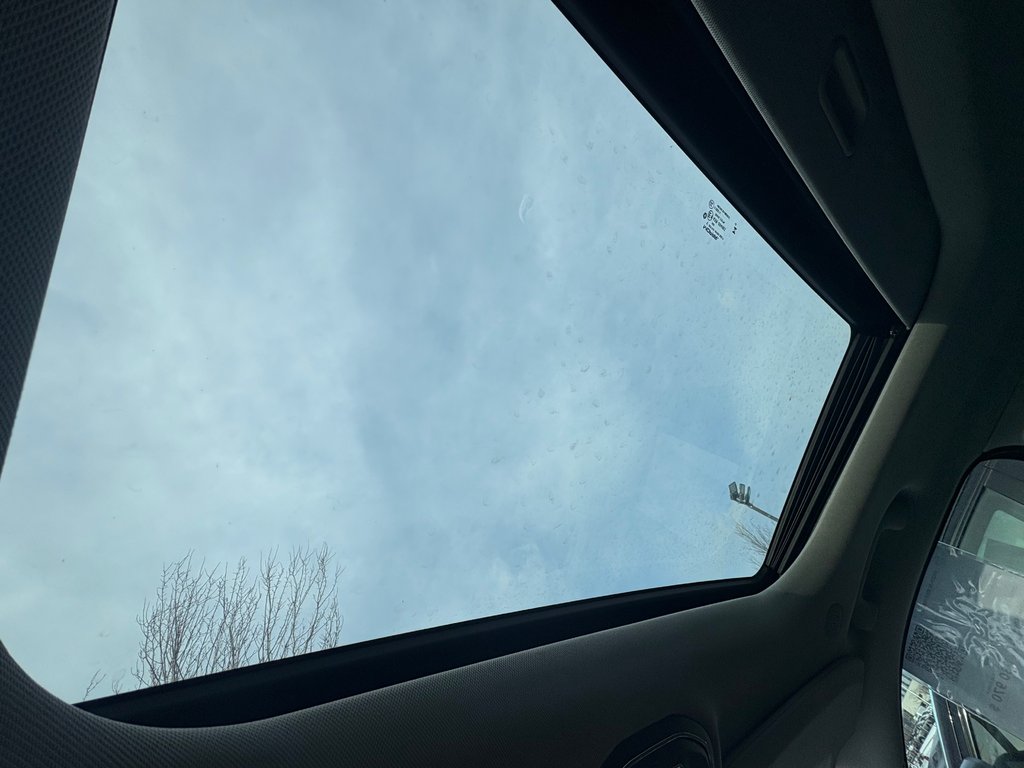 2023 Jeep Grand Cherokee Laredo, TOIT, GARANTIE in Boucherville, Quebec - 20 - w1024h768px