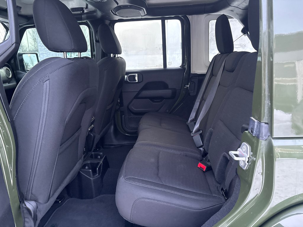 2020 Jeep Wrangler Unlimited Sahara, V6 3.6, NAV in Boucherville, Quebec - 13 - w1024h768px
