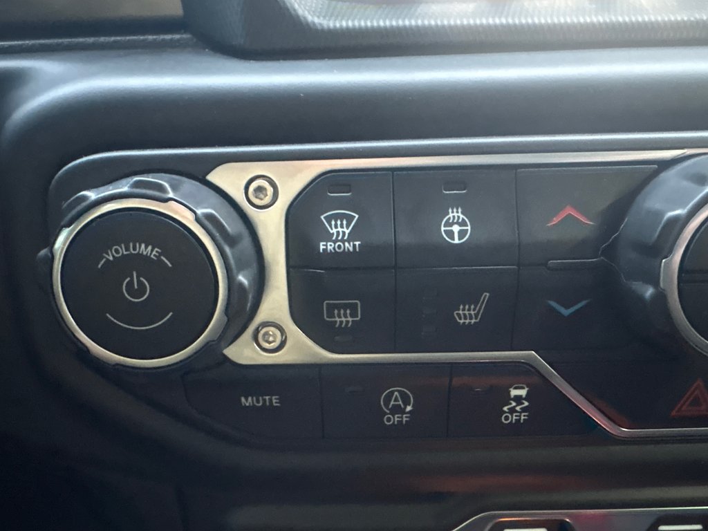 2020 Jeep Wrangler Unlimited Sahara, V6 3.6, NAV in Boucherville, Quebec - 20 - w1024h768px