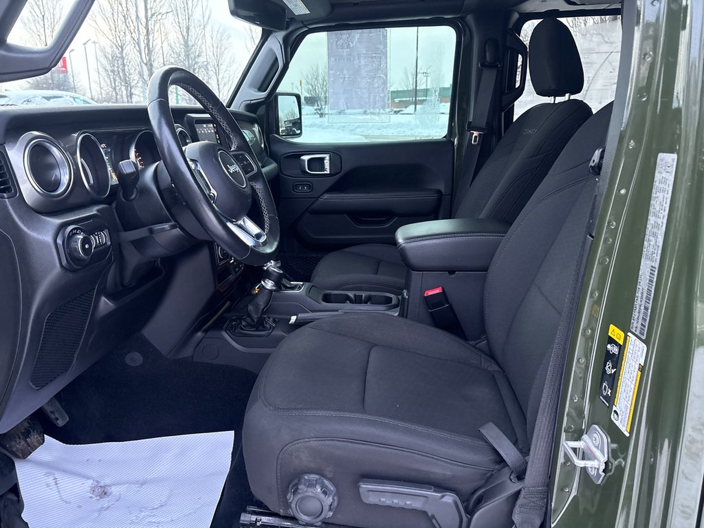 2020 Jeep Wrangler Unlimited Sahara, V6 3.6, NAV in Boucherville, Quebec - 15 - w1024h768px