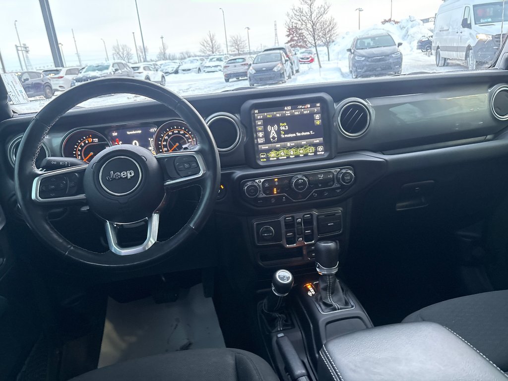 2020 Jeep Wrangler Unlimited Sahara, V6 3.6, NAV in Boucherville, Quebec - 14 - w1024h768px