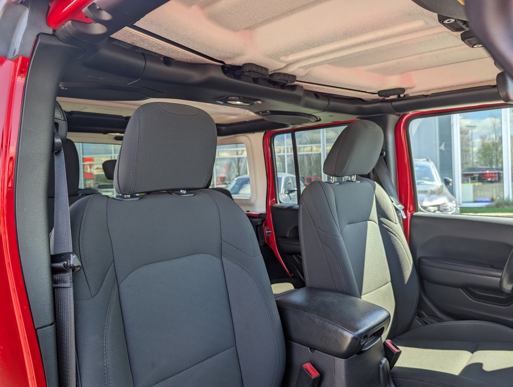 2018 Jeep Wrangler Unlimited SPORT JL  DÉMARREUR À DISTANCE, V6 3.6L PENTASTAR in Boucherville, Quebec - 19 - w1024h768px