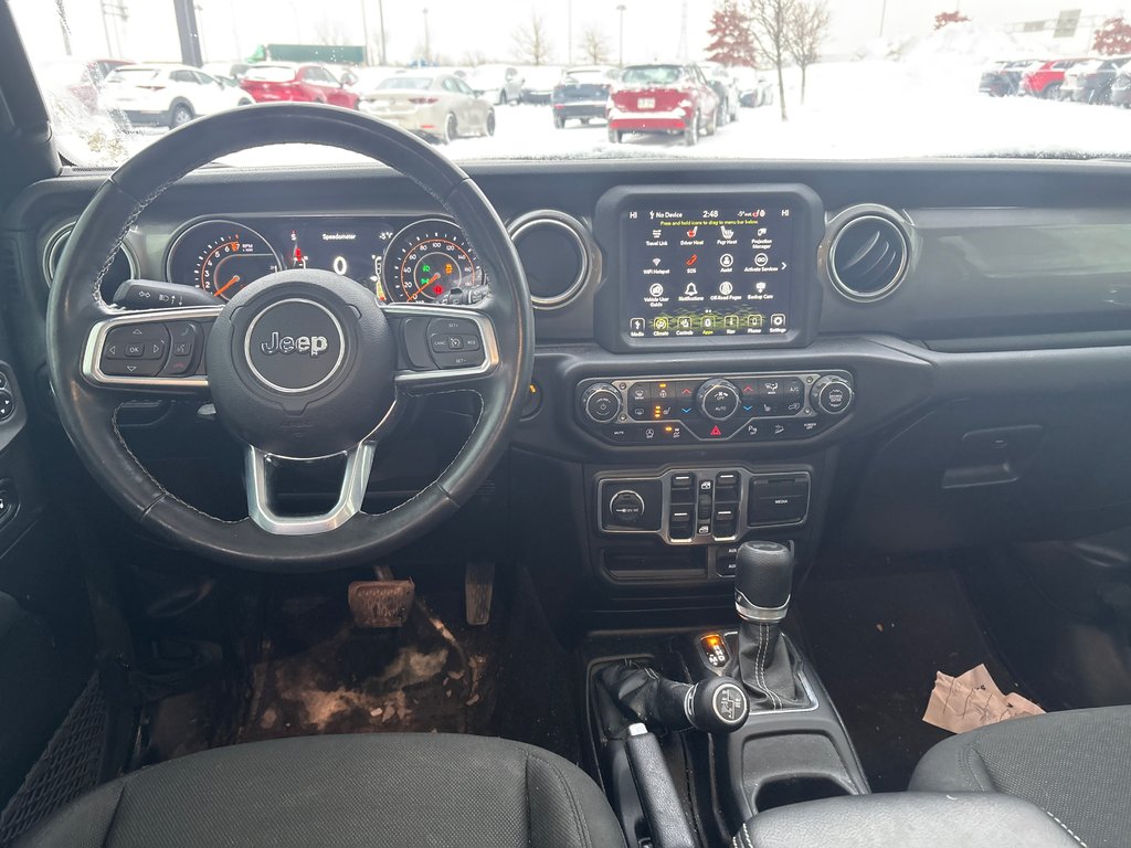 2020 Jeep WRANGLER 4D UNLIMITED SAHARA Sahara, V6 3.6, NAV in Boucherville, Quebec - 12 - w1024h768px