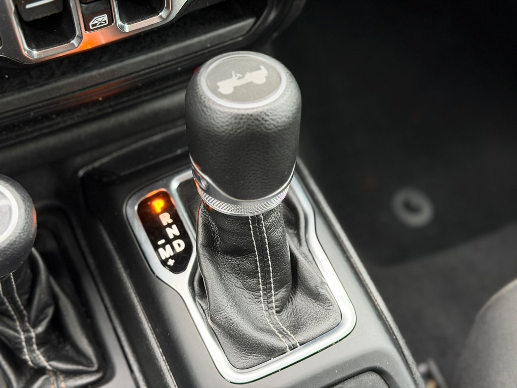 Jeep Wrangler Unlimited Sahara v6 4x4 Bas Kilométrage 2021 à Terrebonne, Québec - 18 - w1024h768px