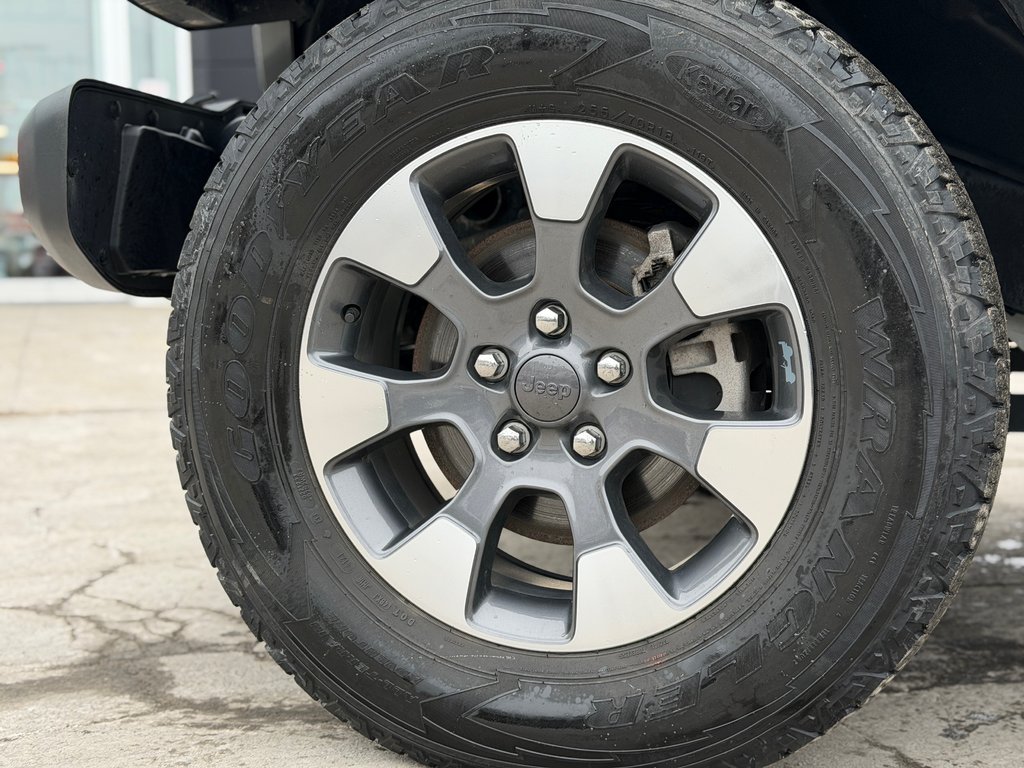 Jeep Wrangler Unlimited Sahara v6 4x4 Bas Kilométrage 2021 à Terrebonne, Québec - 26 - w1024h768px