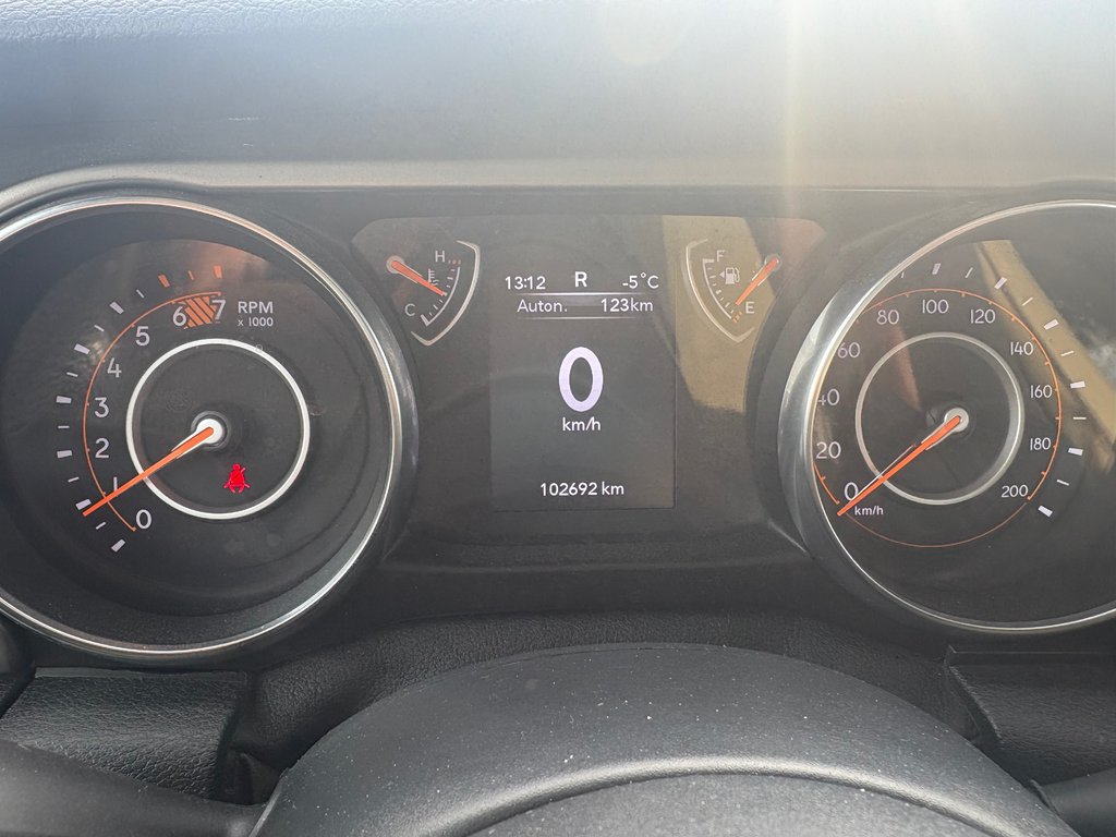 Jeep Wrangler Sport, AIR, AUT, AUBAINE 2021 à Boucherville, Québec - 14 - w1024h768px